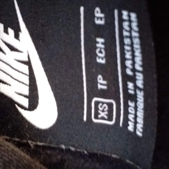 Nike | Just Do It Black And Red Hoodie - Picture 3 of 3